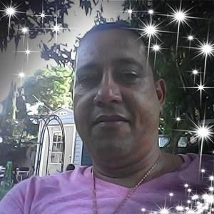 Meet your Posher, Tomas alberto